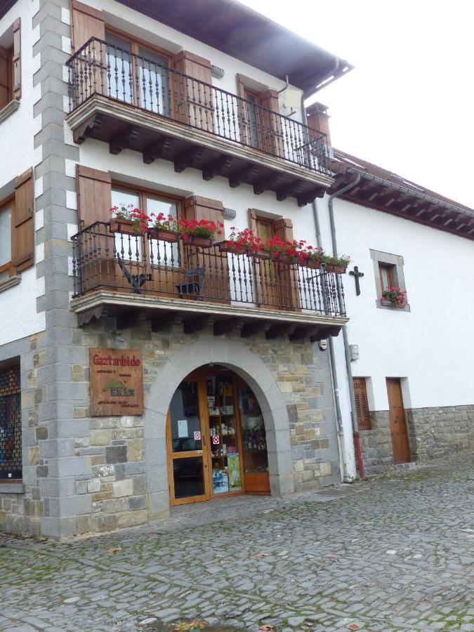 Gaztanbide Apartamento Rural Ochagavía Exterior photo